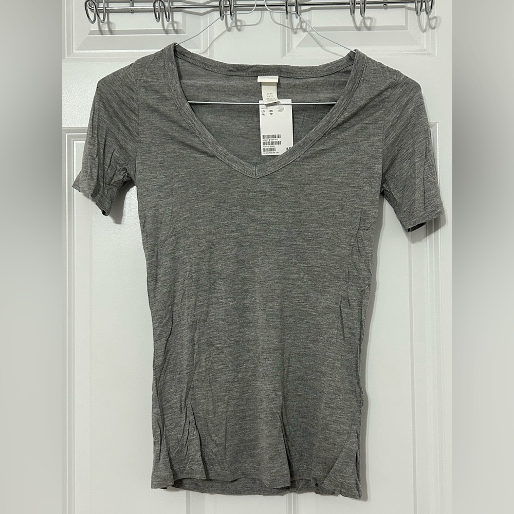 H&M gray basic t shirt